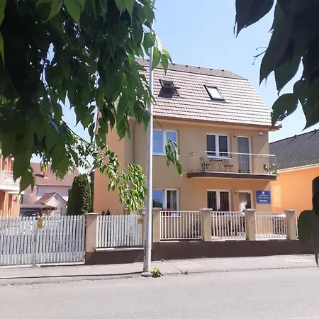 Aroma Apartman Hajduszoboszlo Exterior photo